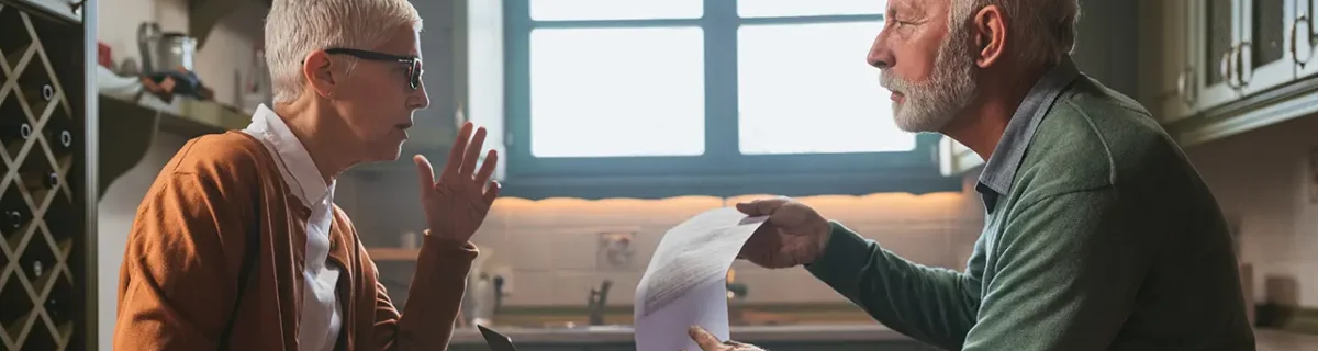 Как списать долги пенсионеру через МФЦ