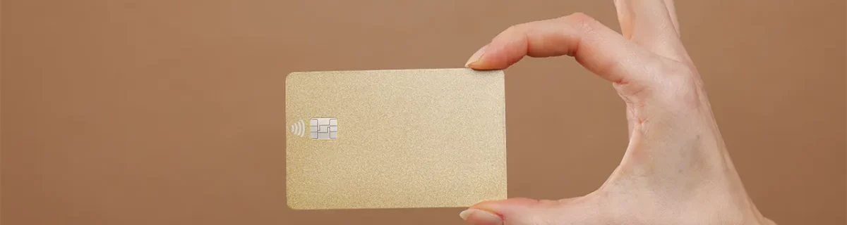 Какие банки не блокируют счета и карты при банкротстве