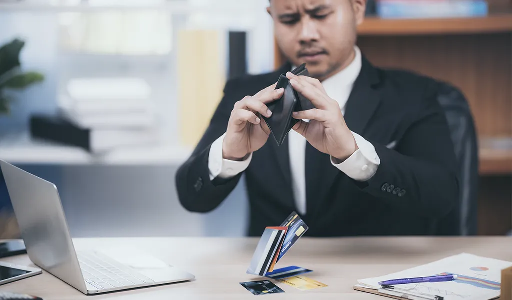 Действующие кредиты, карты и рассрочки