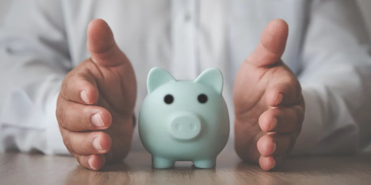 блокируют ли приставы детские карты