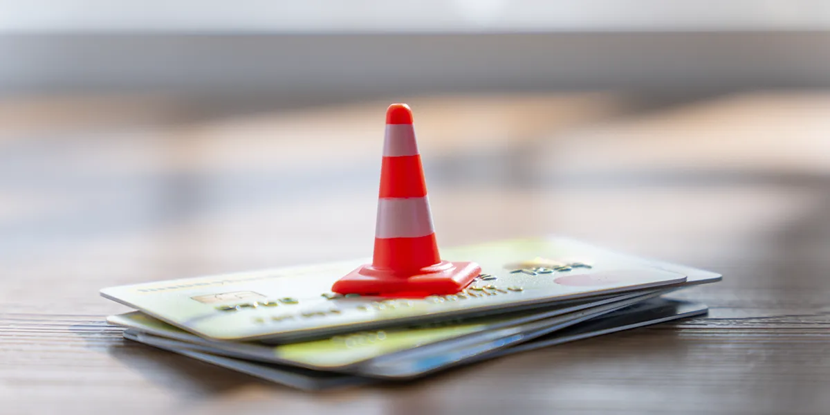 могут ли приставы арестовать детскую карту тинькофф