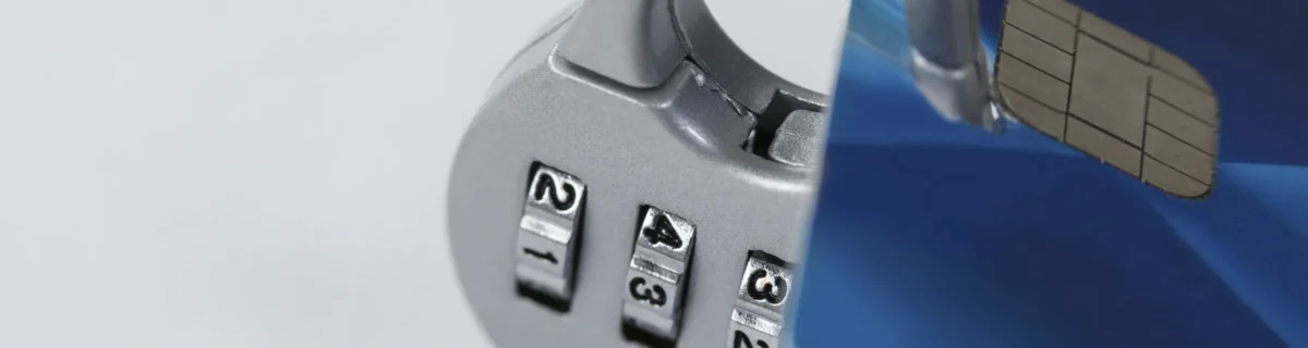 Видят ли приставы карту ПСБ: арестовывают ли счёт и как защитить выплаты