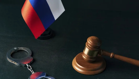 Арест имущества должника судебными приставами: что это значит и как снять