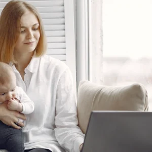 Как списать долги в декрете женщине с детьми